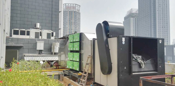 油煙凈化器定時(shí)清洗油煙管道為何依舊著火